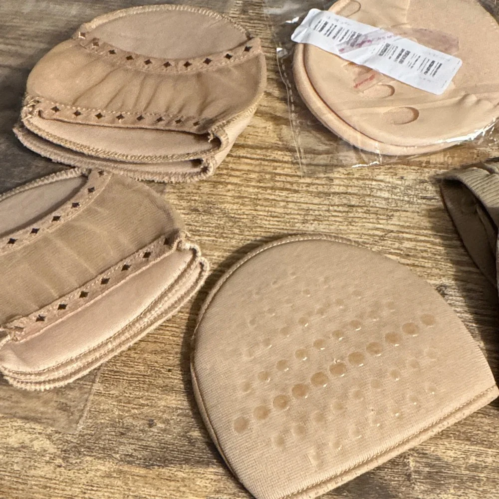 Beige Dance Foot Pads - Picture 2 of 6